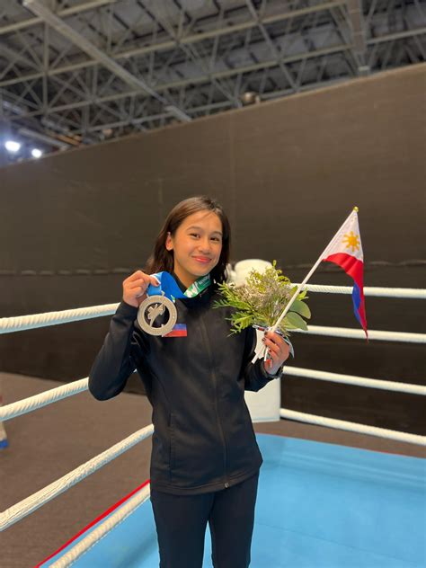 Muay Thai fighter Islay Bomogao grabs No. 1 spot in world rankings.
